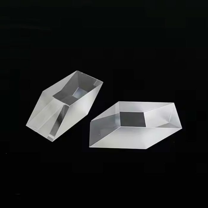 Rhombic Prism Lens