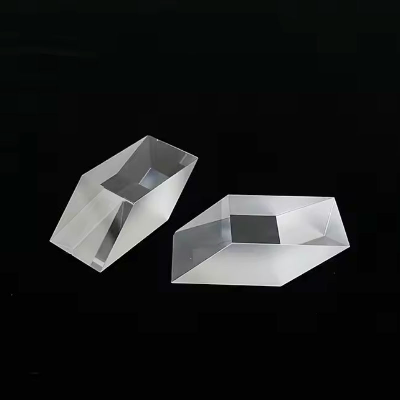 Rhombic Prism Lens